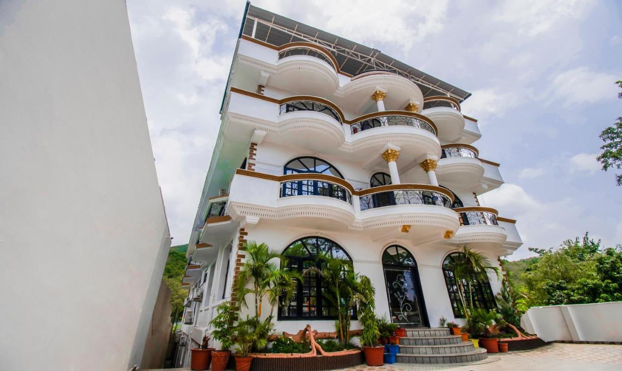 Itsy By Treebo - Jungle View Retreat Hotel เดห์ราดุน ภายนอก รูปภาพ