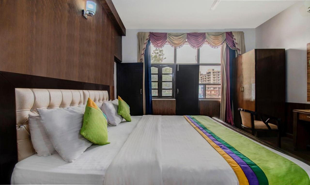 Itsy By Treebo - Jungle View Retreat Hotel เดห์ราดุน ภายนอก รูปภาพ